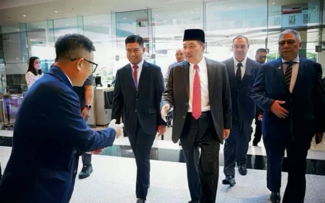 Dakwaan ‘bailout’ SDB tidak berasas, hanya naratif sensasi – Azrul