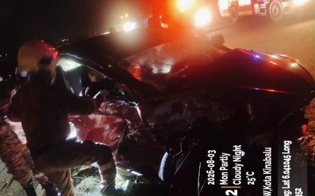Lelaki cedera tersepit dalam kemalangan tiga kenderaan di Jalan Tuaran Bypass