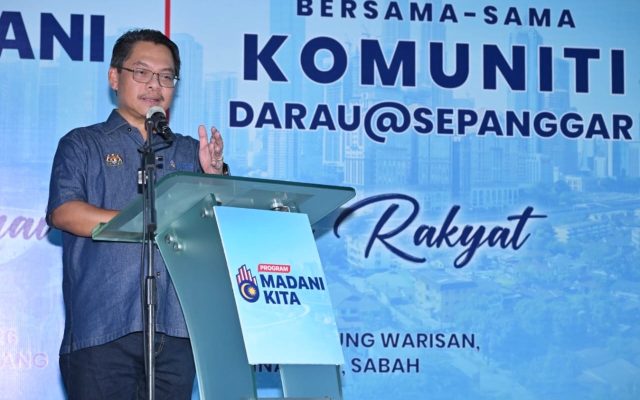 Kerajaan Sumbang RM100 Ribu Baik Pulih Dewan, Luaskan Parkir Kg. Warisan