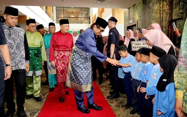 Keterbukaan maklumat perlu diiringi akhlak mulia – Tun Musa