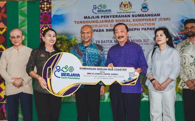 SMK St Joseph Papar terima bas 28 tempat duduk