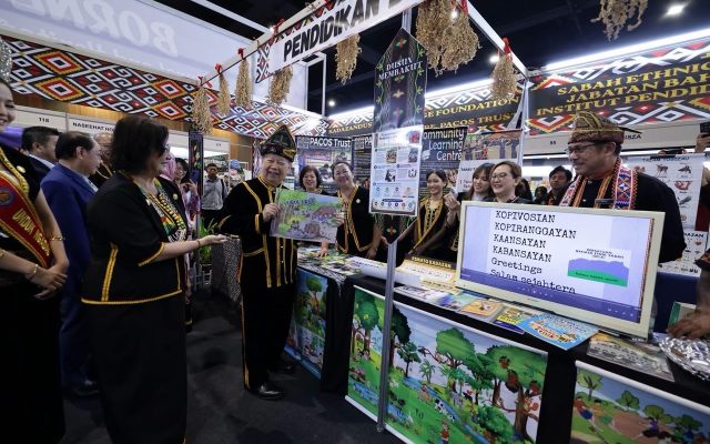 UMS tampilkan khazanah budaya Borneo di PBAKK 2026