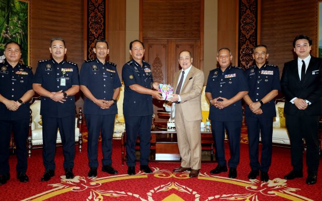 Ketua Menteri terima kunjungan hormat pimpinan baharu PDRM Sabah