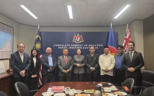 UMS teroka kerjasama pendidikan dan penyelidikan dengan Australia