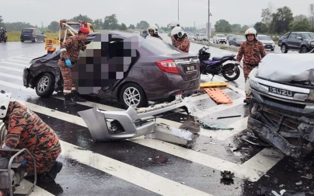 Lima parah, tiga cedera selepas tiga kenderaan bertembung
