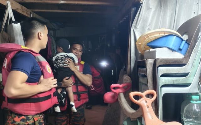 Tiga lokasi banjir, 30 mangsa banjir dipindahkan ke PPS Kompleks Sukan Penampang