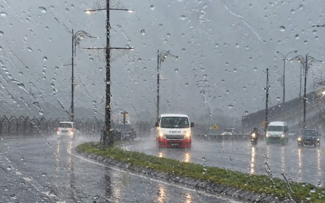 Amaran ribut petir, hujan lebat di beberapa daerah Sabah hingga 5 petang ini
