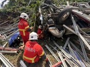 Pemandu lori tiga tan maut tercampak keluar kenderaan